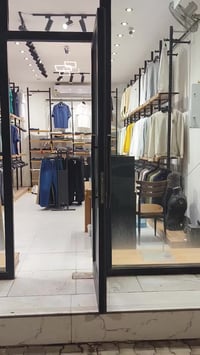 محل لبسة رجالي • جاهز للتشغيل • النجف