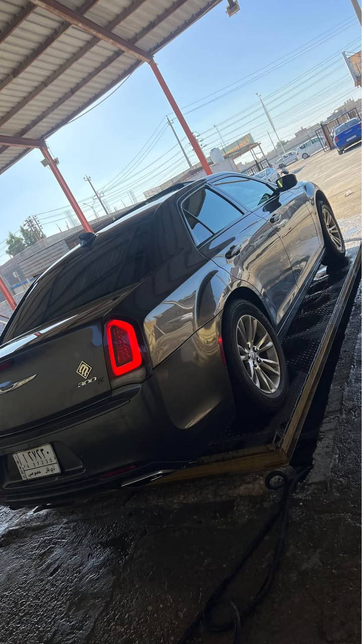 للبيع اوباما 2016 محدثه 22 
مواصفه S فول 1/1 معروفه مواصفات لS
سياره بيها قطعتين كلير من امريكا بدون فتح وبدون دواخل 
وبدون ايرباك سياره حلوه وسعره 168 
الرقم *********** 
مكاني ناصريه ناصرية, ذي قار
