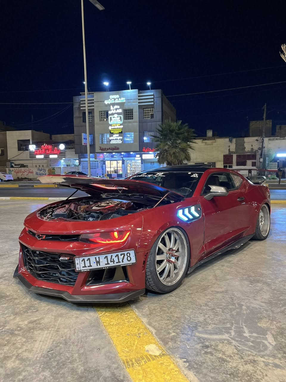 سلام عليكم شباب  2016 V6 فول تزويد وفول مواصفات للمراوس فقط شعندك مراوس نتراهم عليها  حادث خفيف جدا. ***********
