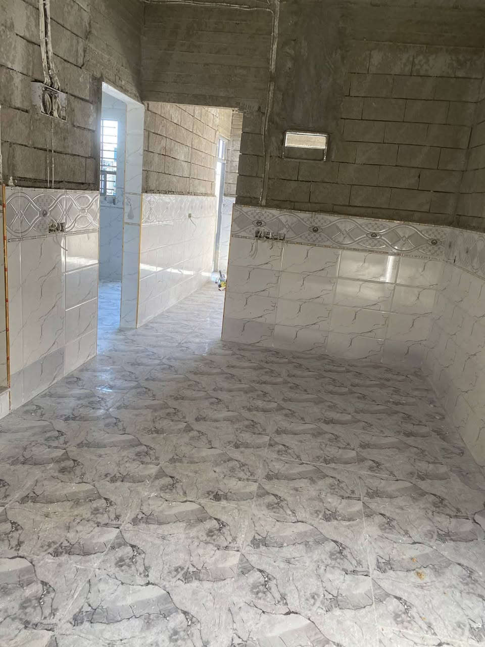 سيراميك بورسلين كاشي *********** *********** َ في الموصل
