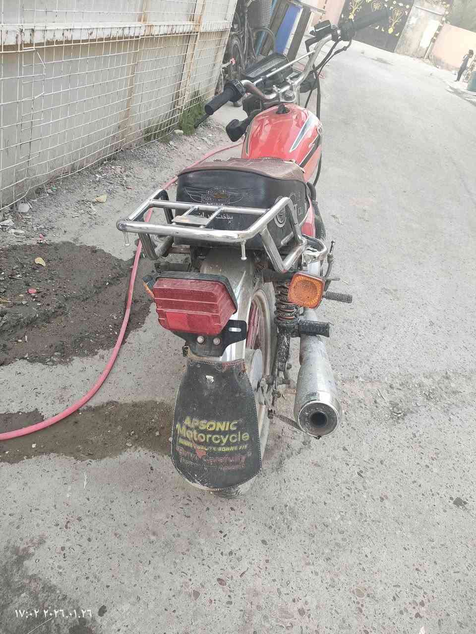 من رخصت الادمن دراجة ايراني سيفان للبيع كايمة رادلهة بس تجفيت موديل 2020 ارواق كارتونية السعر 325الف وبيها مجال العنوان شارع الجزيرة السياحية قرب منطقة بوب الشام الرقم ***********
