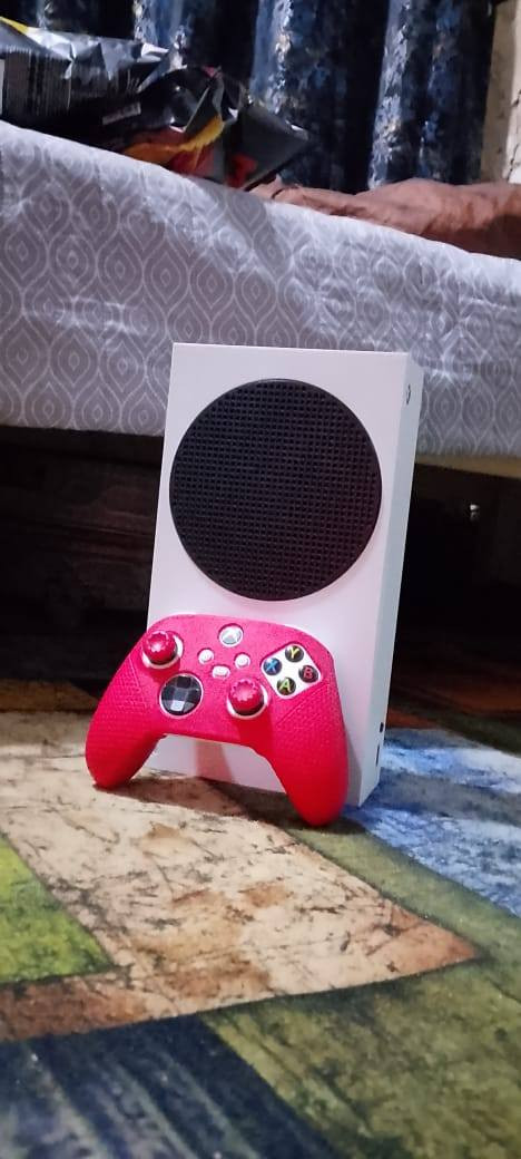 السلام عليكم
من رخصه الادمن
بلي اكس بوكس سيريس اس مستعمل قليل موديل 2022 نضافة 100% مع كامل ملحقات فقط کارتون شكك وذبيته والجهاز ما داخل اي تصليح يجي ويا جوستيك + كيبل HDMI + كيبل باور السعر 325 وبي مجال بشيط حك الجية 
عنوان: البصرة:– حي الاصدقاء
رقم: ***********
