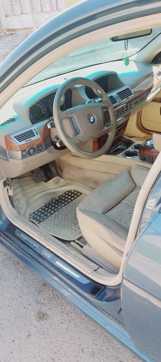 سلام عليكم ...BMW أدواات باخره مديل 2009 متوم طبق الأصل سياره فول مواصفات خليجيه حجم 750Li باب طويل رئاسي ثلاجه فتحه جلد 8 قطع تبريد  جاهزه ع تمام مال جناي تبريد فول حداديه تخم تاير واحلى من الصوره السعر ٦٥ قابل للتفاوض...***********  محافظة ميسان
