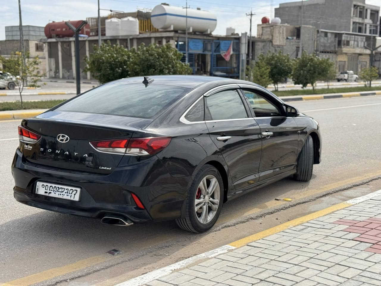 سلام عليكم رقم
اربيل 

سونتا 2018

حادثها فقط جاملق خلفي 

بيها بارد باب سايق وا الخلفي 

بارد خفيف

سياره نضيفه مال جناي مناقصها شي بيها ملاحضات خفيفه 

كير ومكينه كفاله 

بدون دواخل 

سياره فول لمتدد 

فتحه 

بصمه 

رادار امام 

مثبت سرعه 

تحديد مسار 

سياقه ذاتيه 

كشتات تدفئه تبريد 

كشنات جلد 

كهربائيات كشنات 

خصن كشنات 

ستيرن تدفئه 

الفئه 3مودات 

شحن واير لس 

بردات بلاد 

تبريد منفصل 

تبريد خلفي 

امامي 

سستم سمعات 

لايت زنون متحرك 

شحن واير لس

لد خلفي 

تخم تاير جديد

الاستفسار ***********

عنون كربلاء 

السعر 128

وبيها مجال
