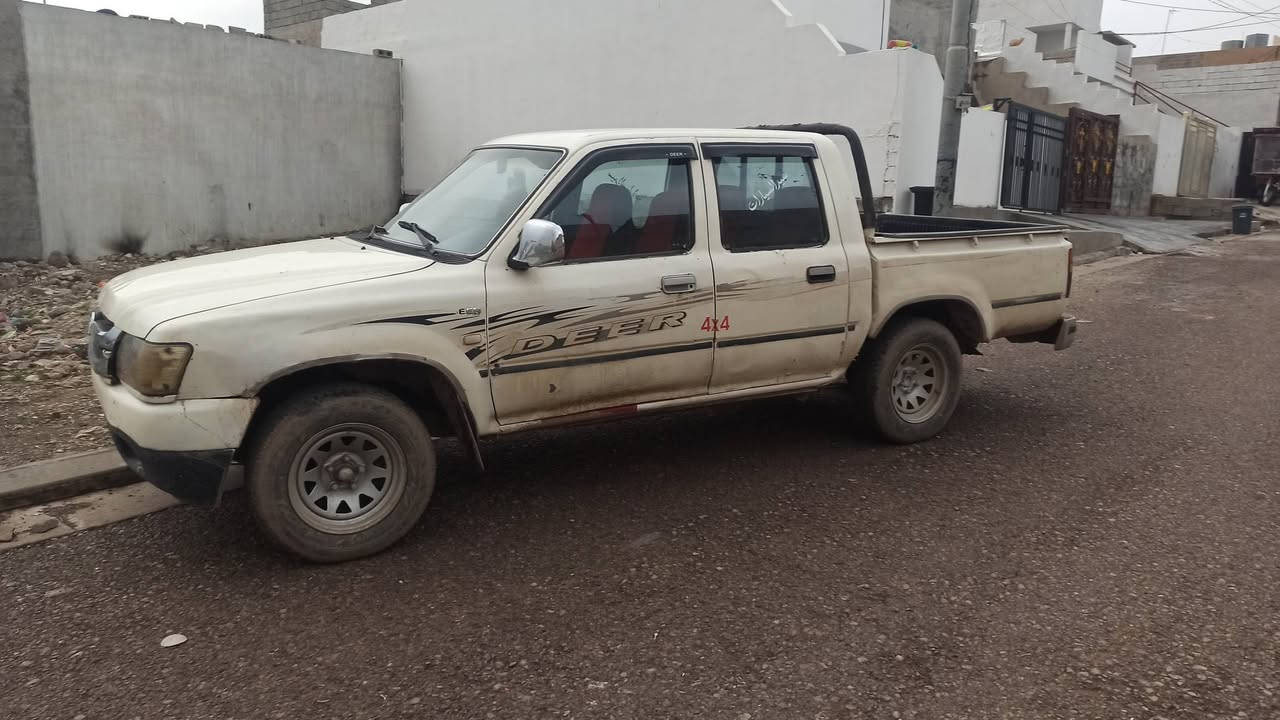 ئەم دێرە گێڕوو مەکینەو تەقەو ڕەقەی بەشەرت ناوو مەرەزێیە
ناونیشان چەمچەماڵ

نرخ 23 وەرەقە و مععمەلە

ڕەقەم مۆبایل ***********

 ڕەقەم مۆبایل***********
