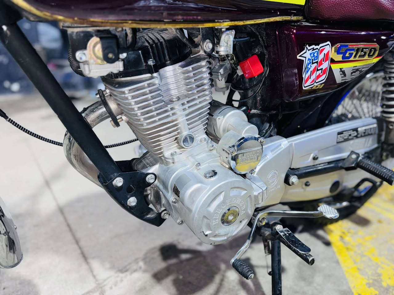 سلام عليكم 
ماطور ساڤيني 
2023
محرك 200 هونزدا 
منفيس اصلي 
محرك كبس 
سعر 550 وبي مجال 
ماشاء الله حيل نضيف و قوي 
مكاني اربيل شارع 100 قريب فاملي مول 
*********** واتساب 
رقم ***********
