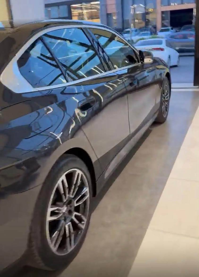 سلام عليكم
BMW 530i 2024
twin power turbo 2000
mile 43,000
السيارة جديدة على وضع الشركة وصيانتها منتظمه في الشركة الام ماشية بالعراق فقط 2000 كم رقم سنوية هزة جديد
انظف سيارة بالعراق وارد امريكي وتشوف وراح تتاكد بنفسك السيارة ناقصها فقط ppf
سيارة كلين بدون قطرة صبغ ولا بارد ولا فتح ولا تعديل ولا السيارة كفالة من كل النواحي el
عليها تحديث دعاميات ودوسات M ويلها بلادي M
7 مودات قيادة ومواصفاتها معروفها ما حاجة نكتب شي السعر  448  ورقة 
برقم عادي تستلم سنوية باسم حضرتك للجادين فقط الاتصال على الهاتف الشخصي
***********
***********
