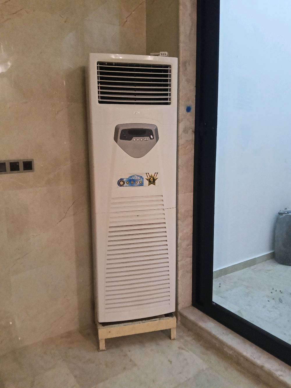 تقدم الورشة التقنية للتبريد خدماتها👷🏻

📲*********** 👷🏻حسين العنزي👷🏻
😍صارت الصيانة 🛠داخل بيتك🏘️ وكدام عينك والي يرضيك ونطلع منك وانته راضي👍🏻 
♦️تنصيب جميع اجهزه التبريد الانفيرتر والعادي مع عمل الفاكيوم
                                                                                ♦️تصليح الليك والفحص الشامل وشحن الغاز الاصلي الفرنسي R410 و R22 مع الضمان سنه كامله 
‎♦️تنصيب اجهزه الكاسيت التي تعمل بغاز R410
♦️تنزيل وغسل وتنضيف اجهزه التبريد 🚿
♦️لحام الليك القطعه الداخليه والخارجية وتبديل أو الغاء عاكس التدفئه مع شحن الغاز 
♦️صيانه جميع اجهزه التبريد الانفيرتر التي تعمل بغاز R410
♦️تبديل كابسترات وكونتكترات 
♦️يتوفر لدينا جميع انواع كارتات السبلت الانفيرتر والعادي 
♦️يتوفر لدينا قطع غيار لجميع السبالت 
♦️صيانه جميع انواع السبالت والمكيفات موقعيا 
♦️ صيانه جميع كودات السبالت الانفيرتر والعادي 
للاستفسار الاتصال او المراسلة ع الواتس اب 
📲*********** حسين العنزي