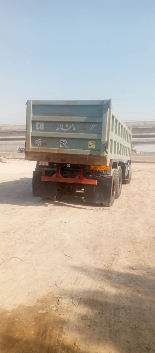 سلام عليكم قجمه للبيع موديل 79 محدثة رقم نكليزي بسمي شخصيا قماره مصبوغة جماليه داخل بلادي محرك وكير مكفولات تخم تاير مجموعة نص جيف دنكير اقجم فرندكسن 81 بدي جديد كبل للشغل ماتصرف عليها ربع  للاستفسار الاتصال ***********
