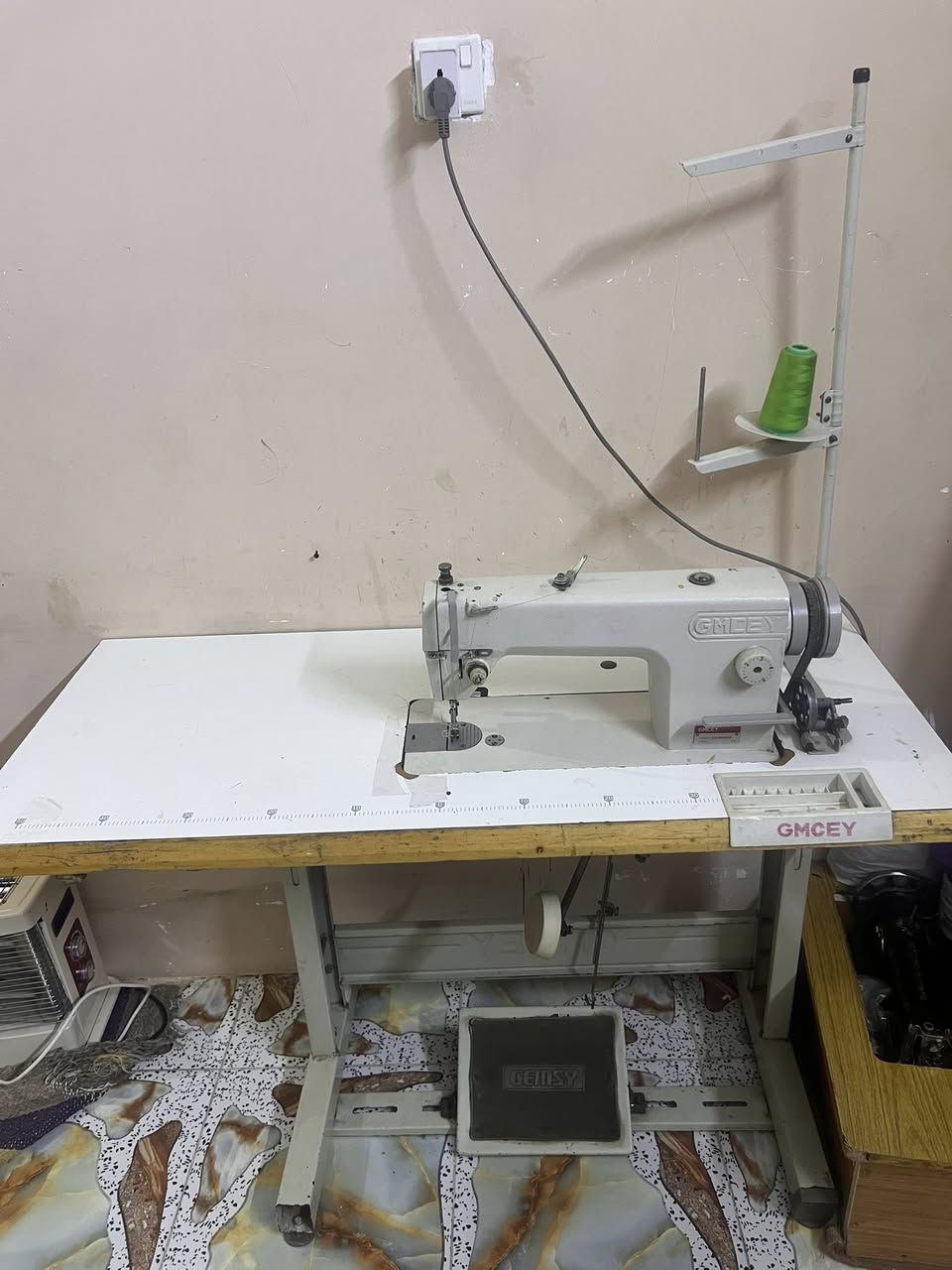 مكنيه خياطه نوعيه جسمي الأصلي مو تقليد
 مستخدم هواي قليل السعر ٢٧٥ بي مجال 
مكانه الفلوجه 
اتصل *********** /***********
