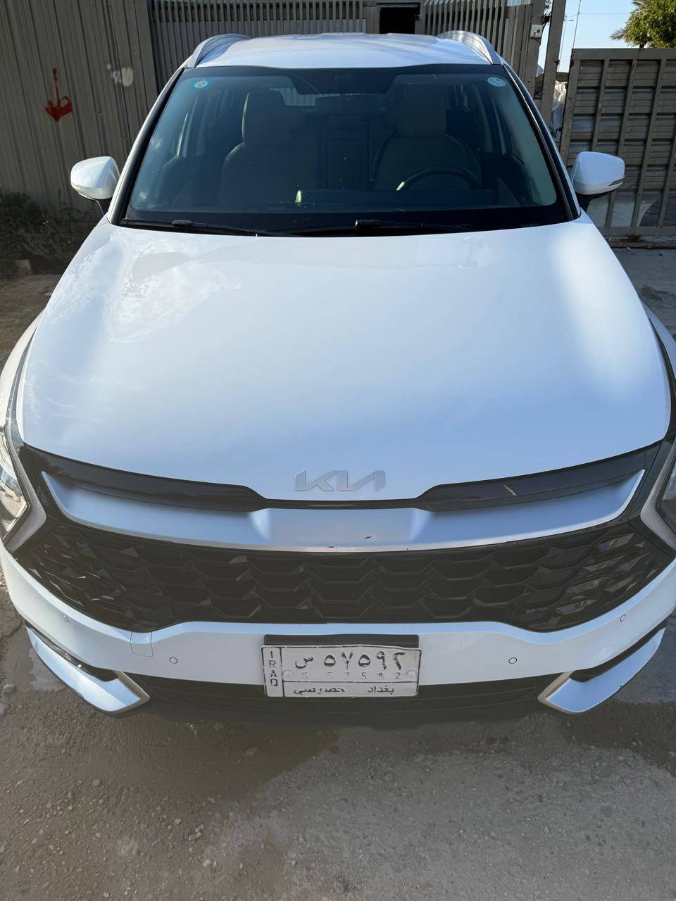 كيا سبورتج موديل 23
خليجي مكفولة من كلشي 
العداد 70  الف 
سيارة جاهزة وما بيها اي نقص 
تشغيل عند بعد 
وبصمة تشغيل وهناندبريك كهربائي
ثلاث انضمة قيادة 
بيها طخة بسيطة جداً  تحتاج تعديل ب pdr 
سعرها 22 الف وبيها مجال بسيط
***********
