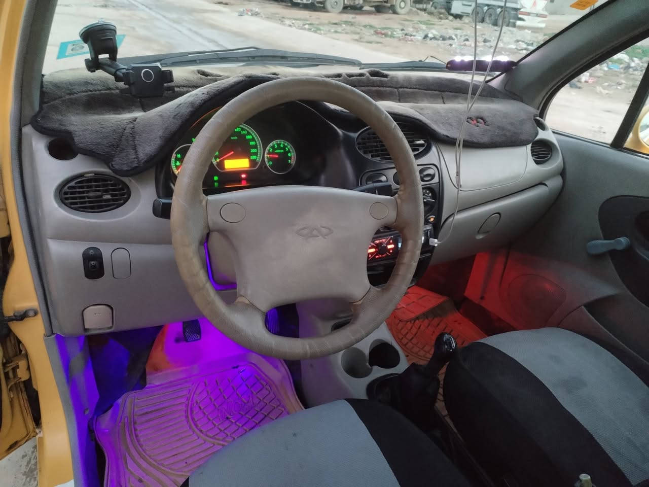 كوكو تكسي مديل 2012 رقم نينوى اجنبي للبيع محرك وكير شرط بدون ضرر كابون بانزين بيها طخم تايرات جديد تبريد شغال السعر 35 للاستفسار الاتصال على ***********
