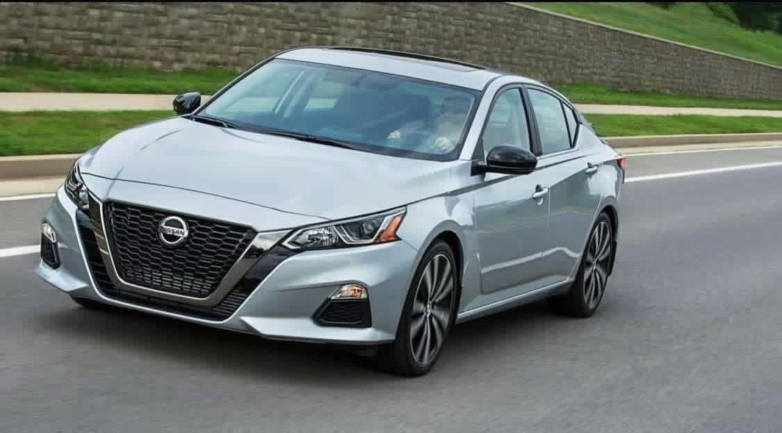 من رخصة ادمن الكروب .. وتحياتي لجميع الاعضاء .. السلام عليكم جميعا . 
يتوفر لدينا حدادية (صدر امامي+خلفي+اذاين) لسيارات النيسان سانترا+التيما ولكافة الموديلات (حديث-قديم) .
كما يتوفر لدينا ايضا بجم امامي+خلفي (دعاميات-لايتات-بكلايتات-شباك) .
وبمناسبه بدء العام الدراسي الجديد يعلن احمد نيسان عن :- *خصم خاص للعملاء .
*عروض حصرية وقوية للطلاب على الحدادية الامامي + الخلفي .
..
للاستفسار او الطلب الاتصال على الرقم📞 :- ***********  … في حال عدم الاجابة يرجى ارسال رساله عن طريق الواتساب .
او الحضور الى مكان العمل (احمد نيسان) ..
..
الفرع الاول :- بغداد - سوق بغداد - شارع النضال - مقابل وزارة الصناعة .
موقع او مكان المحل على خرائط الWaze
https://waze.com/ul/hsvztdepfq
...
الفرع الثاني :- بغداد - سوق بغداد - مقابل وزاره التربية (داخل القيصرية) .
‏https://waze.com/ul/hsvztdg02w
...
الفرع الثالث :- بغداد - الطالبية - مقابل البداله .
https://waze.com/ul/hsvztfv9d1
...
ايضاً يتوفر لدينا خدمة توصيل لكافة محافظات العراق وب٥ الف فقط 🚚 .
..
اوقات الدوام يومياً (عدا يوم الجمعة) من الساعة ٨ صباحاً والى ٣:٣٠ ظهراً .
..
صفحتنا على الTikTok  نشر يومي+عروض+ شروحات+حل مشاكل السيارات .
‏www.tiktok.com/@l.a3_
