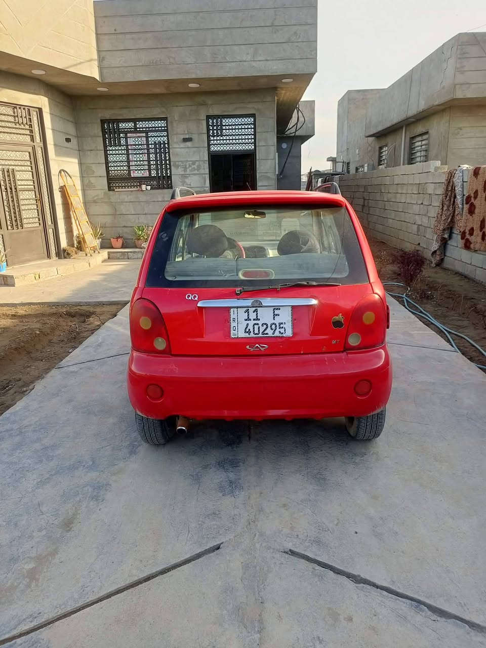 السلام عليكم
للبيع كيو كيو موديل 2012  رقم بغداد انكليزي تحويل مباشر مكينه كير اوتو تخم تايرات تبريد شغال كهربايات كلها شغاله 
السعر ٣٥ وبيها مجال الطيبين
المكان صلاح الدين
الاستفسار ***********
