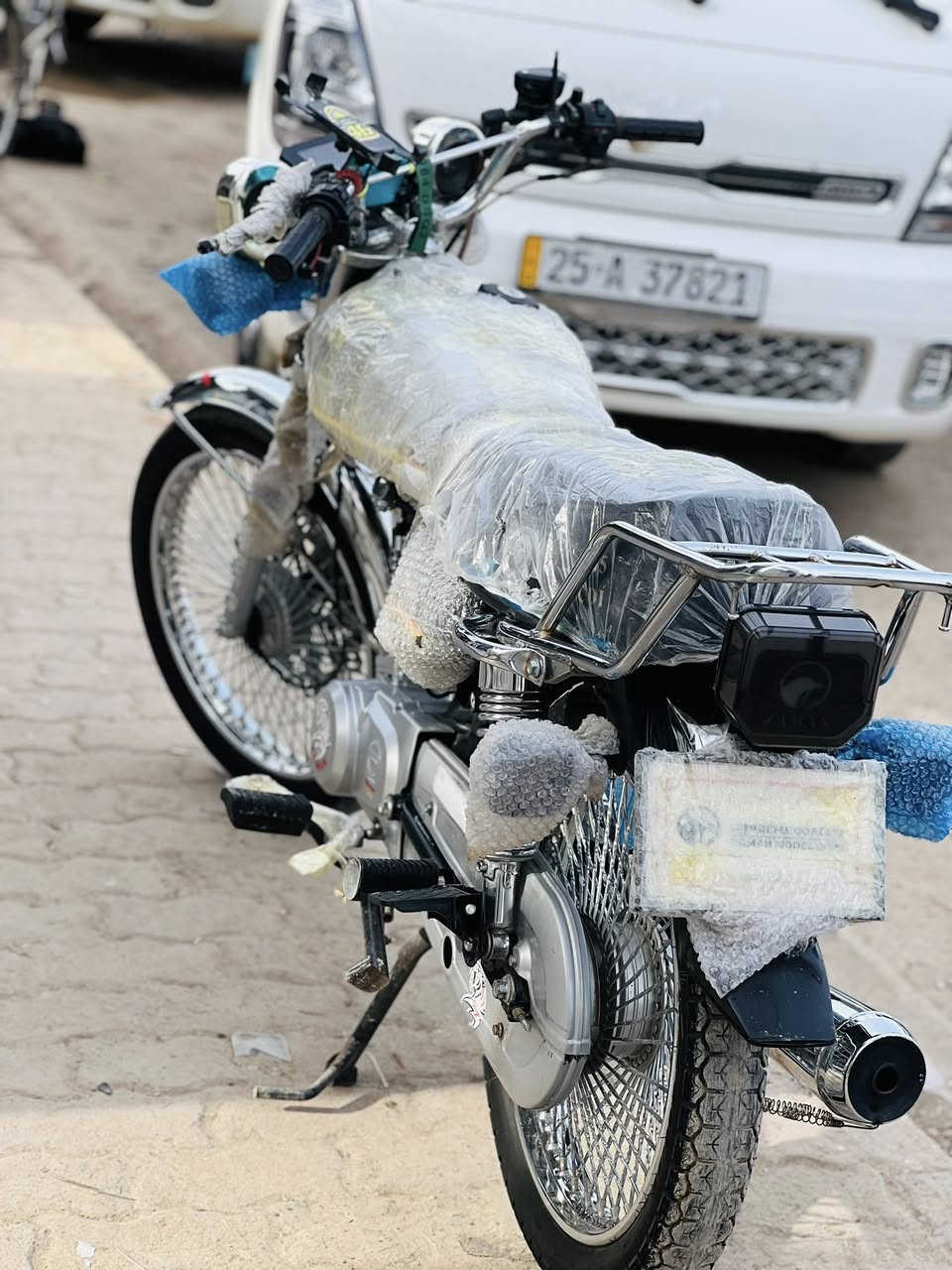 السلام عليكم ماطور اربعه كير موديل 25 بعده جديد  السعر 650وبي مجال قليل حك الجيه الرقم ***********
