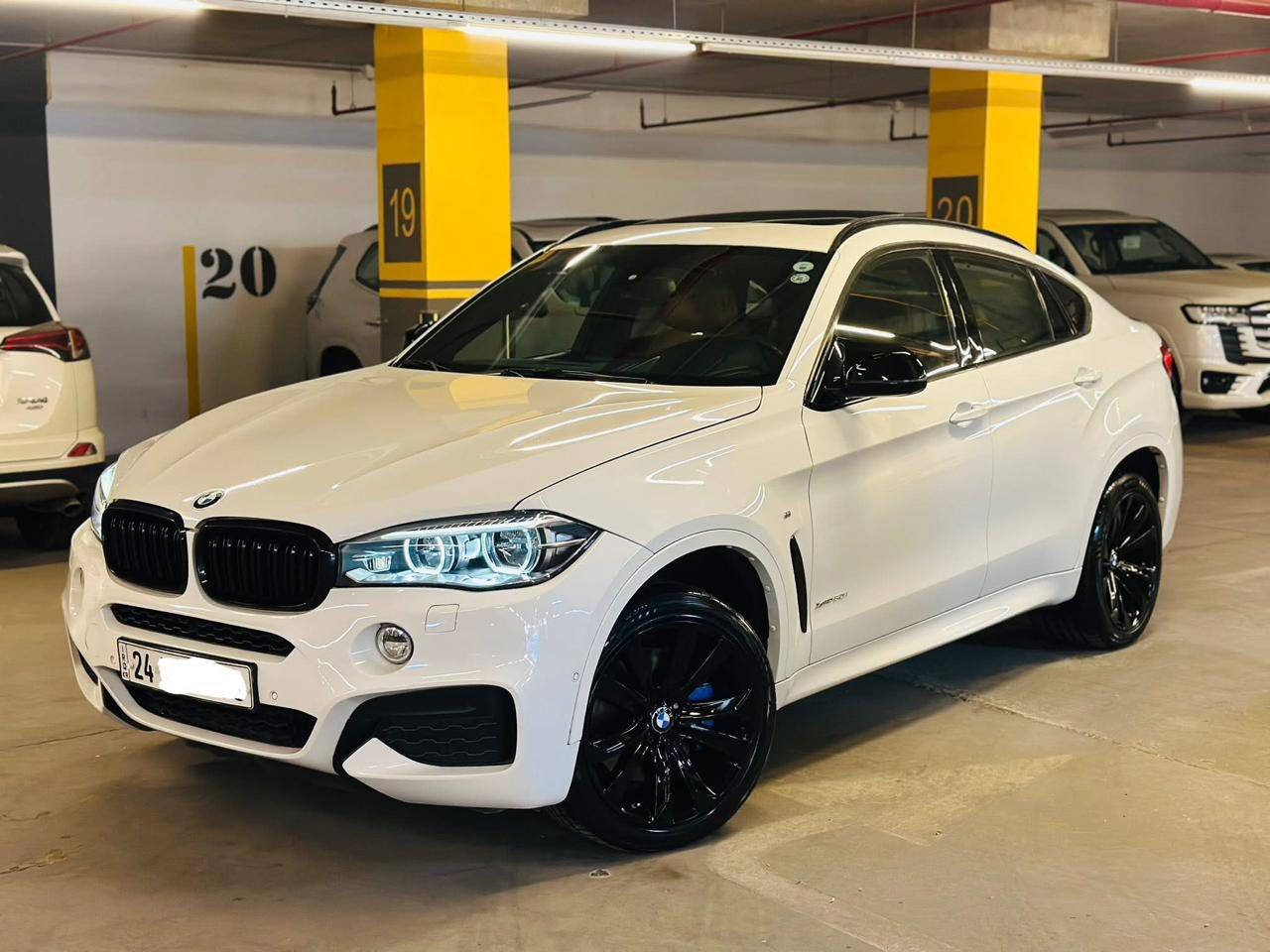 السلام عليكم
سيارة BMW X6 MPach 
خليجي وكاله العروش كفالة
موديل 2015
مغلف Ppfنوعية درجة اولى
محرك 8سلندر مكفول 
كير 8 سرعات مكفول 
مسويلهة سيرفس جديد خارج الوكالة

المواصفات
• كاميرا الخلفية
• سقف بانورامي
• صندوق كهربائي
• تدفئة المقاعد
• كاميرا 360
• التحكم على المنحدرات
• مراقبة النقطة العمياء
• شاشة عرض كبيرة
• نظام بدء التشغيل
• التحكم التلقائي في درجة الحرارة
• 8 وسادة هوائية
•4انضمة قيادة Comfort. Eco Pro. Sport. Sport Plus
•جميع الابواب شفط 
•شاشات الترفيه خليفية
•نضام اقتصاد الوقود بل ازدحامات اطفاء ذاتي
•رادر بل مري 
• نظام فرملة الطوارئ
. المصابيح الأمامية ليد
• مصابيح الليزر الأمامية
• لوحة قيادة رقمية
• عرض المعلومات على الزجاج الأمامي
• إنارة محيطية
•نضام صوت Harman Karden
• الضوء العالي التلقائي
• المصابيح الأمامية التكيفية
مكان السياره بغداد

استفسار عل رقم ***********
