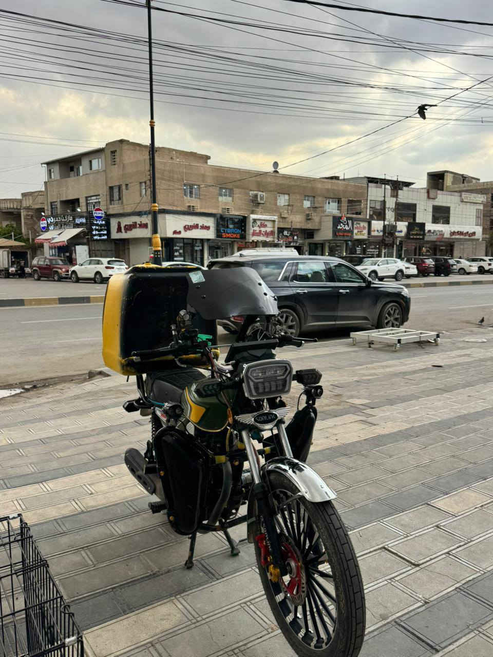 السلام عليكم دراجه سونك موديل 2025 دراجه بعده جديده ماشيه 5000 بس محركها نضيف تايرات جدد بعدهن وياها بوكس جامه دشبول درع تاخذه متتعب بيهه بس مكاتبه بيهه مال معرض  تواصل *********** واتساب موجود سعر 900 قفل .
