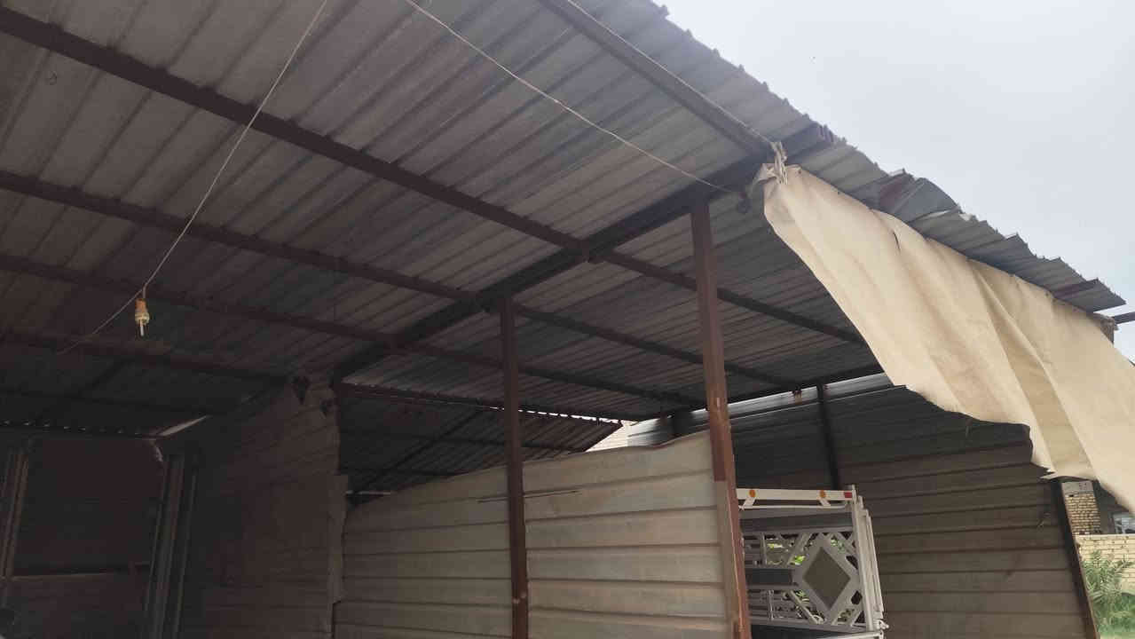 السلام عليكم سقايف للبيع حلة وردية خارج ***********
