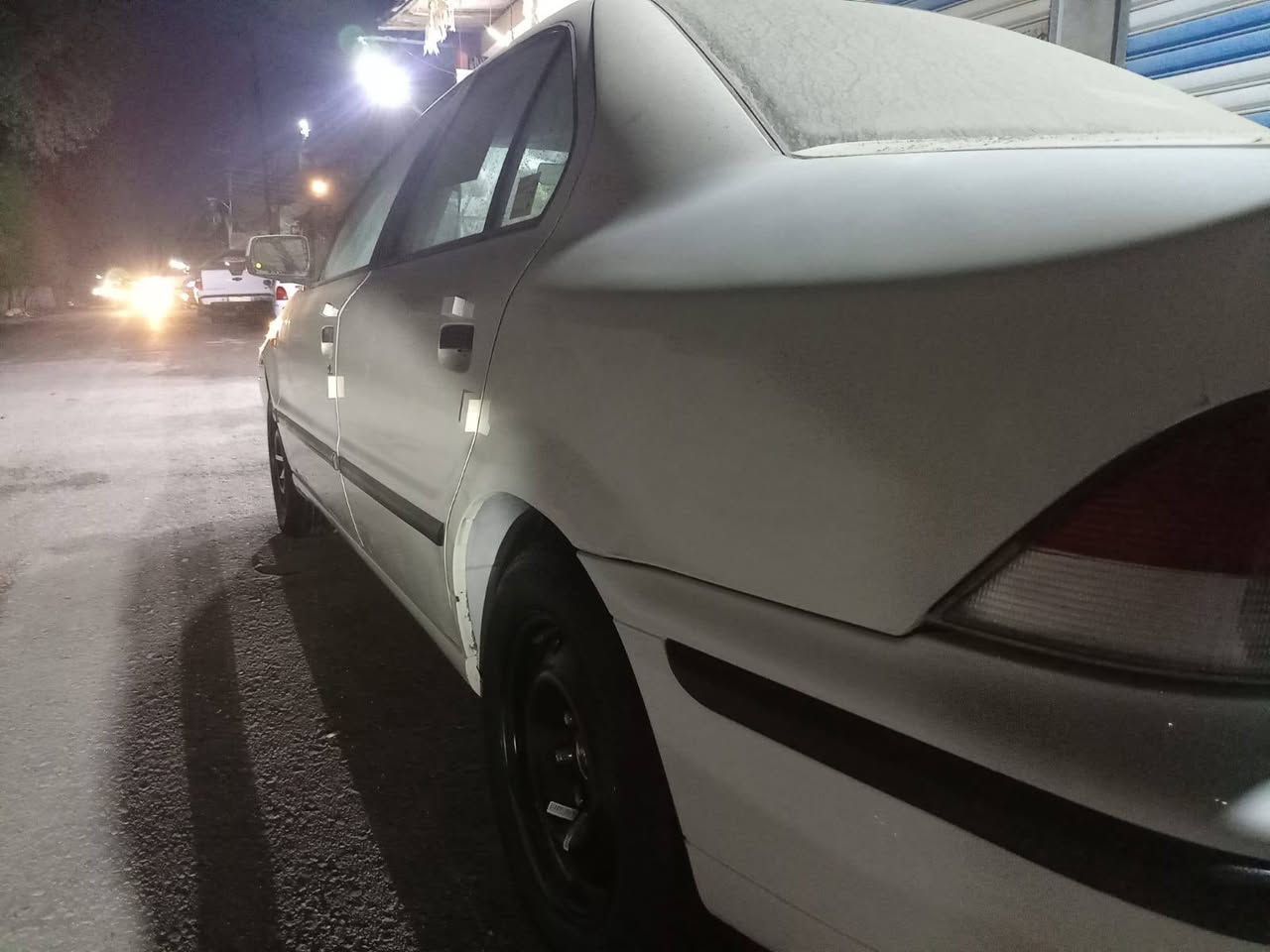 السلام عليكم رمضان كريم عليكم وعلينا للبيع سمند خصوصي رقم بغداد مشروع وطني موديل 2010 ناطقة سياره نضيفه وجاهزة من كلشي بدون حادث بدون تبديل وبدون صبغ فقط بل الباب الخلفي الايمن جوه التريشه بدون قطره خياس والصور تحكم مكينه كير جديد صدر امامي خلفي جديد تخم تاير جديد تبريد شغال كهربائيات شغاله كله داخلها مال زيرو موضح بل الصور السعر المطلوب 46ورقه وبي مجال بيع فقط وشرط للتحويل مكاني بغداد الرصافة ***********علي وشكرا لكم
