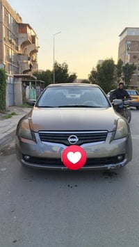 سياره نيسان التيما للبيع موديل ٢٠٠٩ وارد امريكي بني غير محدد حادثها جا...