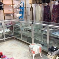 ميز المنيوم • عدد ٢ • نضيفات