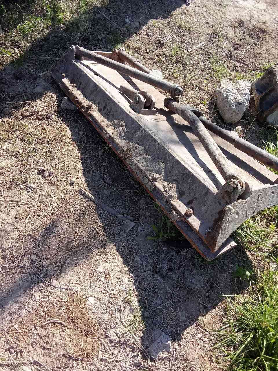 البيع رفاس مع جكات يطالي. مع ادوات تفصيخ. مكينا اكرفول. او فوركسن زنجيل. كلشي موجود ***********
