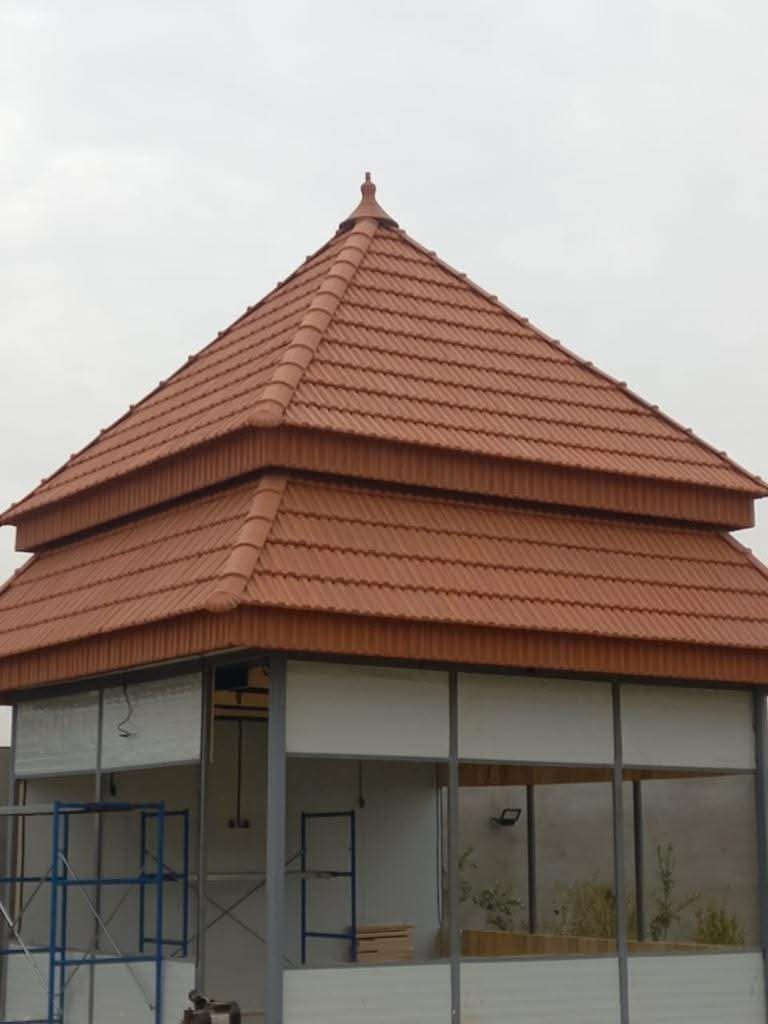 نقدم خدمات فريدة في مجال القرميد، بفضل خبرتنا وتفاني فريقنا.

منتجاتنا
1. زاوية انج ونص 40×40 سمك 4ملم
2. زاوية انج وربع 30×30 سمك 2ملم
3. شاصي القمريات بوري مربع 4انج 100×100 سمك 1.8 ملاحظه لا نعمل بالحديد الاسود نعمل بالحديد المغلون التركي 
4. نوعيات القرميد: الفخارية، الأسمنتية، البلاستيك، المعدني، المزجج

مميزاتنا
1. ضمان 50 سنة أو أكثر
2. عقد مصدق
3. منشأ الحديد المنفذ تركي
4. طراحيات رئيسية
5. أسعار تنافسية
6. مواد ممتازة
7. صيانة مفتوحة لاي تسريب بالمستقبل

الأسعار
1. سعودي: 75,000 دينار
2. ايطالي: 85,000 دينار
3. ايطالي مدهون: 95,000 دينار
4. اسباني بورخا: 85,000 دينار
5. اسباني بीएम آي: 85,000 دينار
6. اسباني اسكنديلا: 90,000 دينار
7. اسباني مزجج الوان: 110,000 دينار
8. صيني مزجج الوان: 100,000 دينار
9. بلاستك: 40,000 دينار
10. معدني رملي: 60,000 دينار

*الأسعار خارج بغداد*
- إضافة 15,000 دينار لكل متر مربع ولكل نوعية
- مصاريف النقل

للتواصل
1. الهاتف: *********** (واتساب)
2. الهاتف: ***********
3. صفحتنا على الفيسبوك: الرافدين للقرميد والجلسات العربيه  القرميد في بغداد وجميع المحافظات

ملاحظة
- الأسعار قد تتغير حسب الطلب والتقديم.
