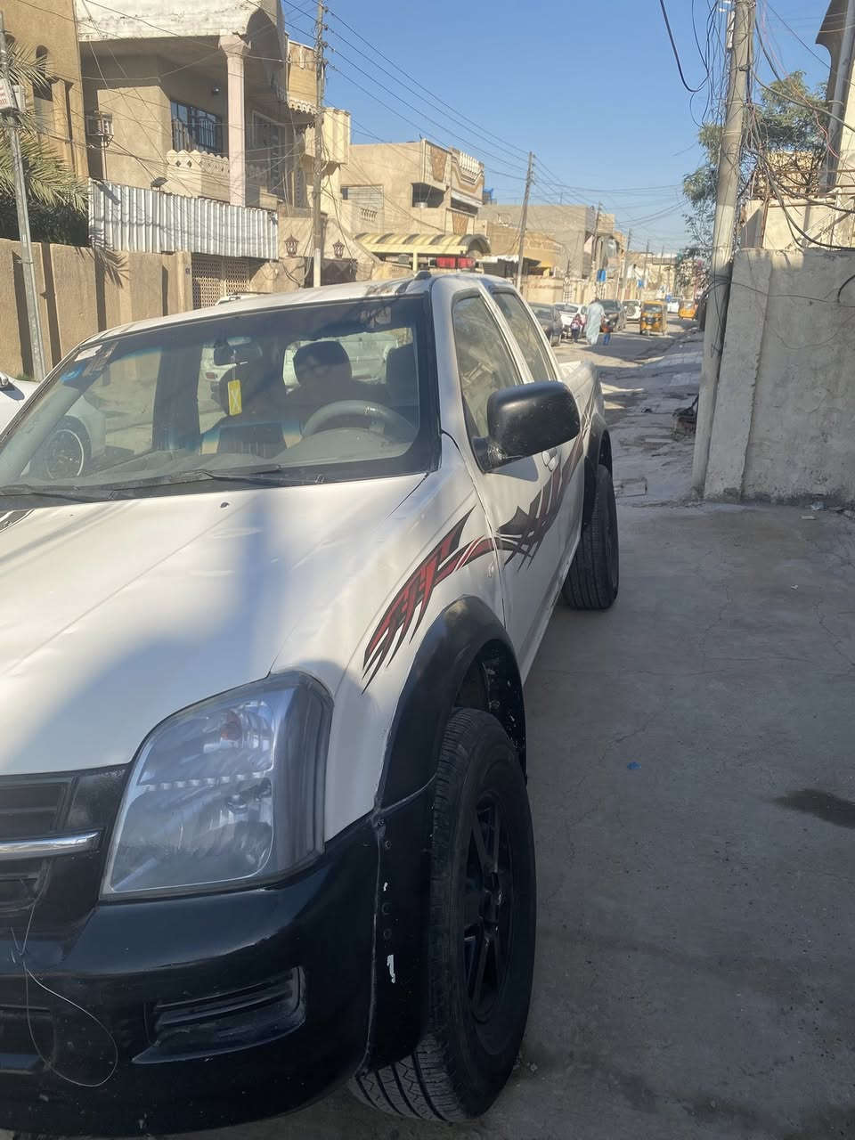 ‏سلام عليكم شوفرليت لاف 2005 كير ومحرك بطة اثنين ونص أوتوماتيك سنوية وأرقام جدد هزة جديدة سعر 70 ورقة وبيها مجال عنوان بغداد الدوره ***********
