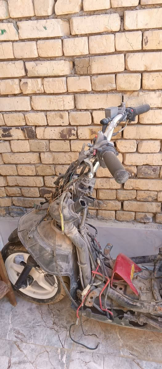 دراجه للبيع كوم حديد شغاله وكفراتها موجوده 
 السعر 200 وابيها مجال 
‏‪***********‬‏
