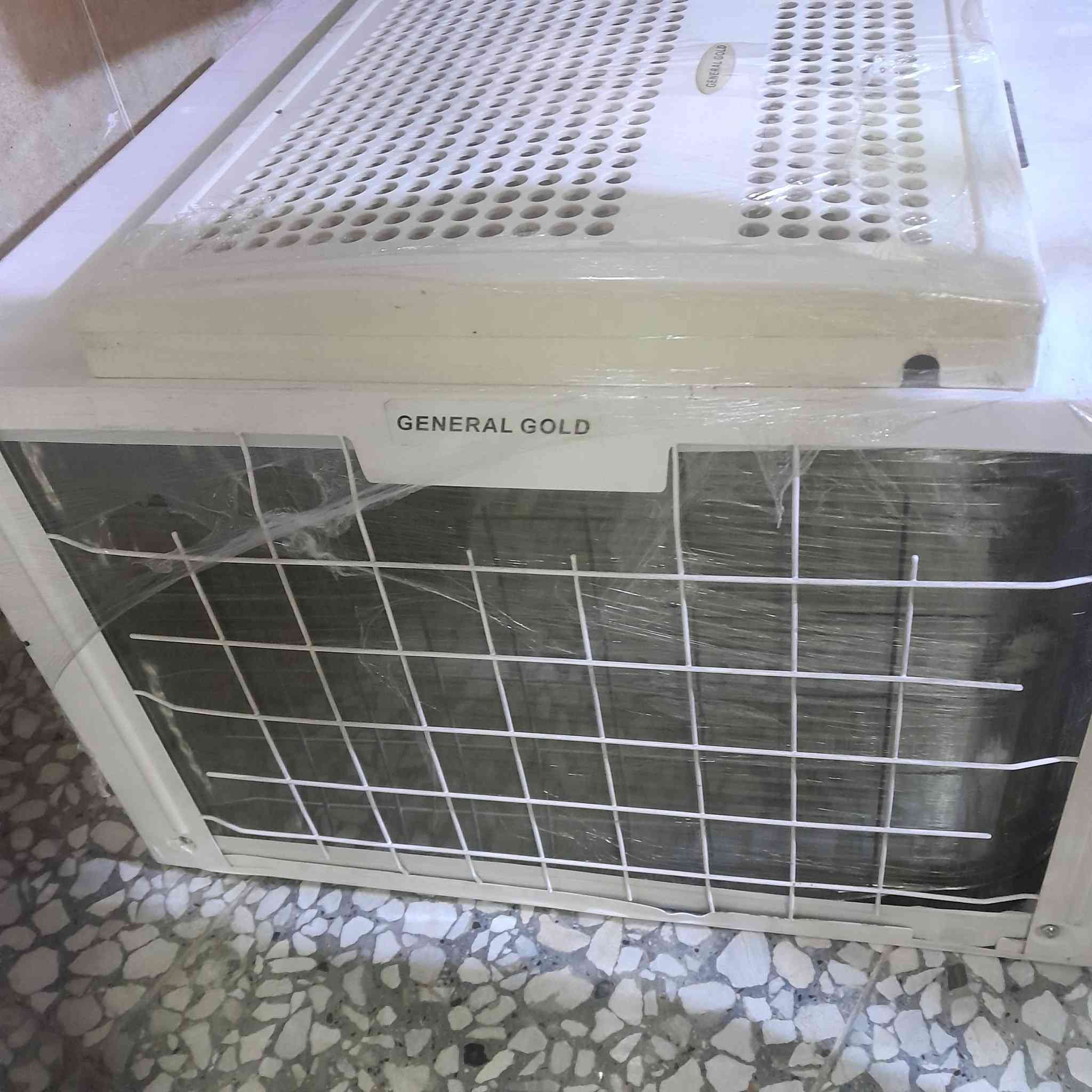 عندي مكيف طنين جنرال كولد السعر ٣٠٠ سبلت ميديه للبيع طنين ٤٥٠ سبلت سوني طنين ٣٥٠ كلهن نظافه ميه بلميه العنوان الحريه *********** تاخذهن على فحص
