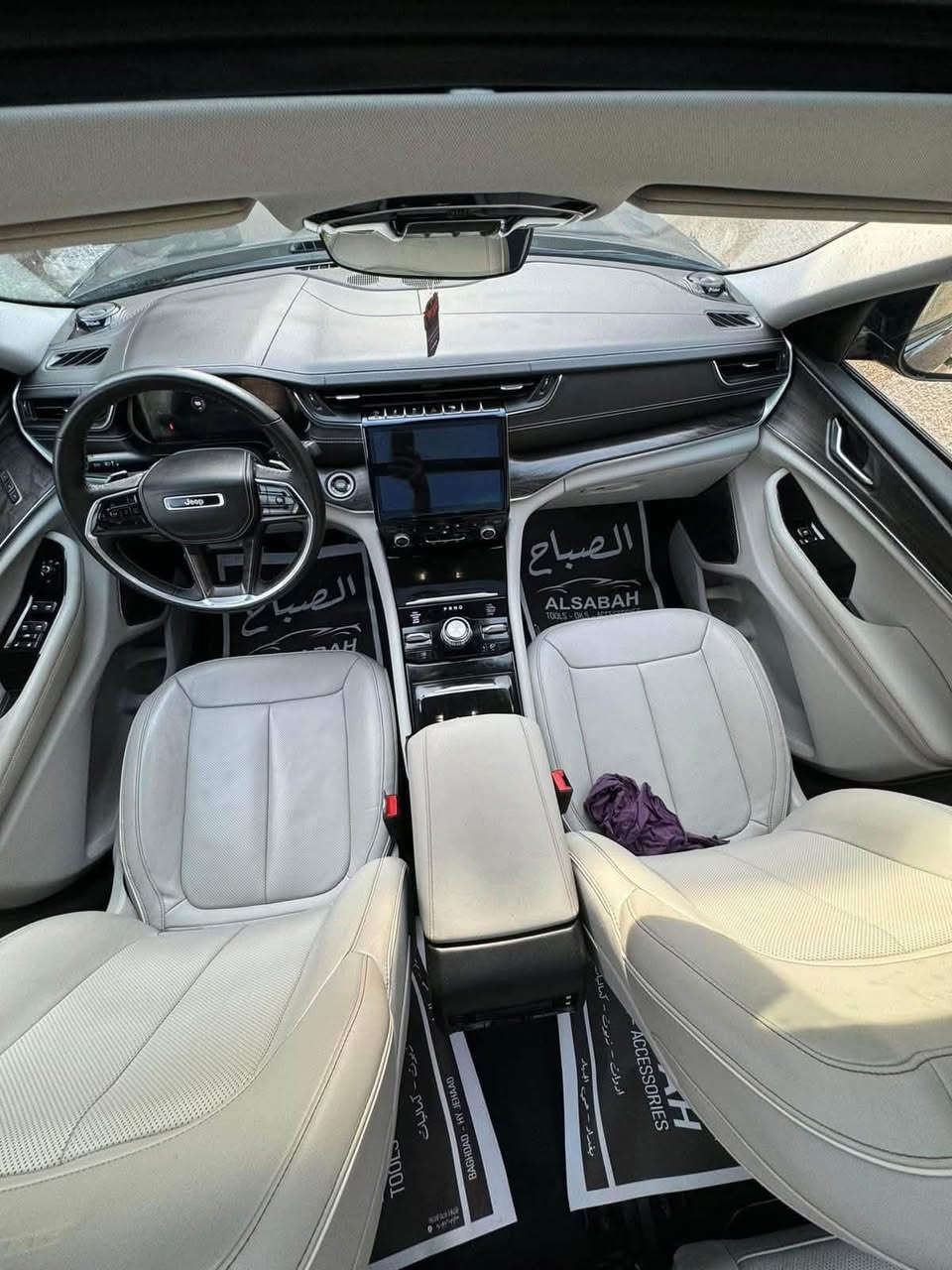 جيب اوفر لاند 7 2022  فول الفول فور ويل "
🔥سنويه باسمي رقم بغداد  🔥

✅ دفع رباعي ذكي AWD
✅ قوة وعزم ممتازين مع صرفية اقتصادية
✅ شاشة عدادات رقمية كاملة
✅ 2  كامره السياره :

🩸نظام مودات القياده 
🔹 Eco (اقتصادي)
🔹 Normal (عادي)
🔹 Sport (رياضي)

أنظمة الأوف رود:
✅ Crawl Control السير البطيء التلقائي
✅ Hill Descent Control النزول من المنحدرات
✅ Hill Start Assist المساعدة بالصعودة

✅ حساسات أمامية وخلفية
✅ مثبت سرعة راداري ذكي
✅ الحفاظ على المسار ومساعد القيادة
✅ دخول وتشغيل ذكي بدون مفتاح

✨ تجهيزات الفخامة:
✅ كراسي جلد فاخرة
✅ تحكم كهربائي بالمقاعد
✅ تدفئة وتبريد للمقاعد الأمامية
✅ مساج للمقاعد الأمامية
✅ ذاكرة لمقعد السائق
✅ سقف بانورامي
✅ شحن لاسلكي سريع
✅ إضاءة داخلية محيطية
✅ نظام صوتي فاخر
✅ مخارج تكييف خلفية

🛡️ أنظمة الأمان:
✅ فرملة طوارئ أوتوماتيكية
✅ تحذير الاصطدام الأمامي
✅ مراقبة النقطة العمياء
✅ تنبيه الخروج عن المسار
✅ وسائد هوائية متعددة
✅ نظام ثبات إلكتروني متطور 

حادث بنيد
سياره احله من الصور بالف مره 
السعر٢٩٥
عنواني شارع فلسطين  ***********
