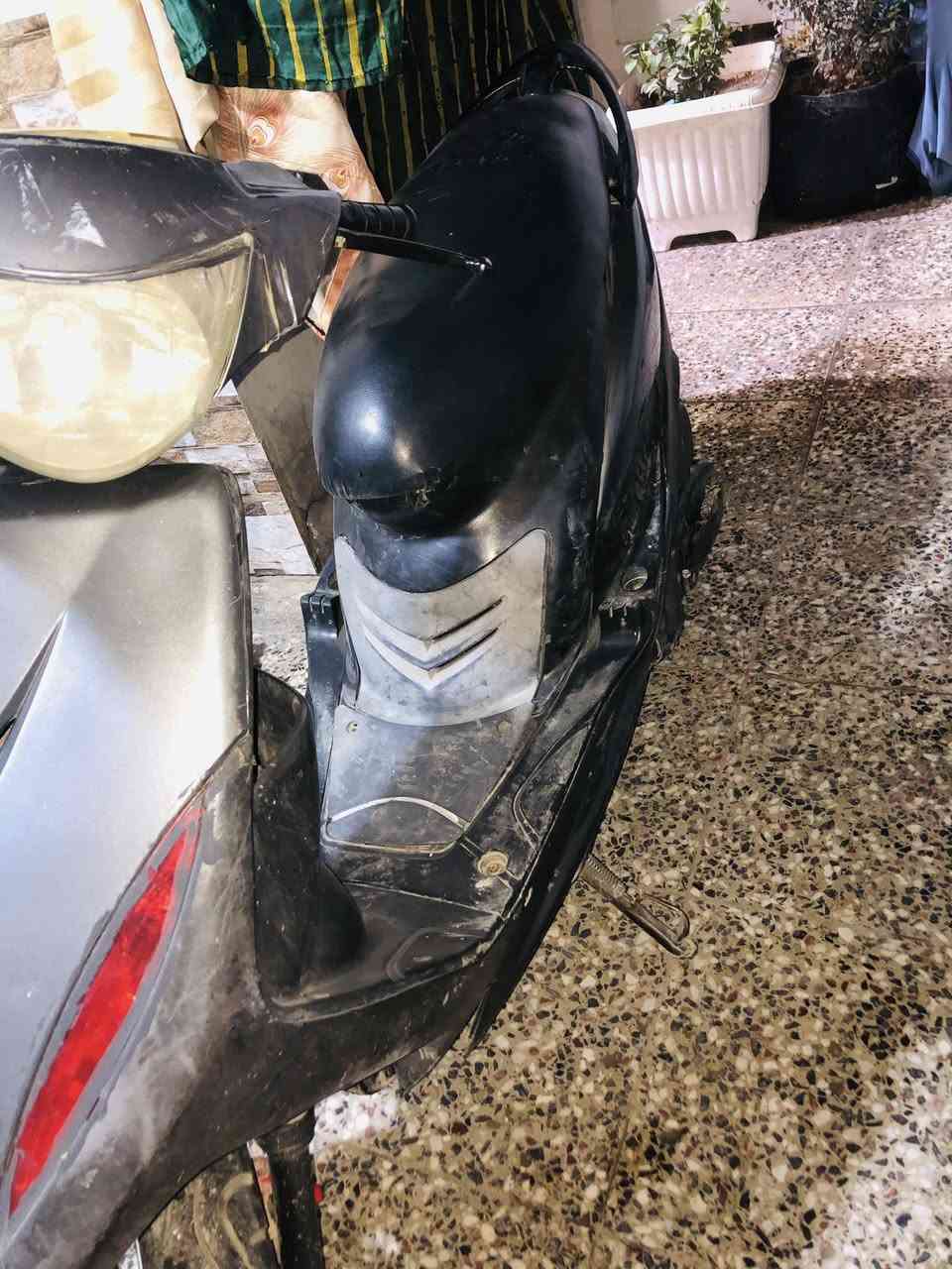 سلام عليكم
دراجه ماكس عدله للبيع.                
دراجه حلوه ومرتبه
كهربائيات شغاله   
نقص باتري
تايرات نضيفه
السعر. 400 وبيها مجال
مكان بغداد بلديات
***********
