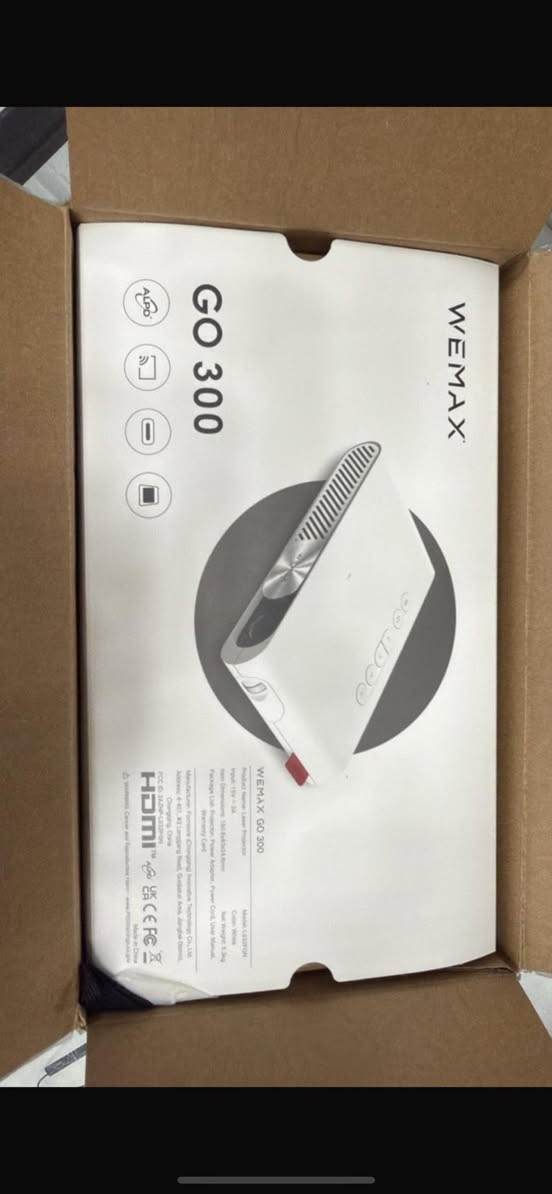 ليزري وصغير يربط عل تلفون شي جدا راقي
ليزري وكهربا وصغير جدا تكدر تخلي بل جيب شوف الصور نضام  وايفاي يربط عل التلفون وزن 300 غرام عدسه إسقاط ينطيك صوره من 30 بوصه الئ 100 بوصه 

نضام التحكم بل أزار 

واتساب ***********
