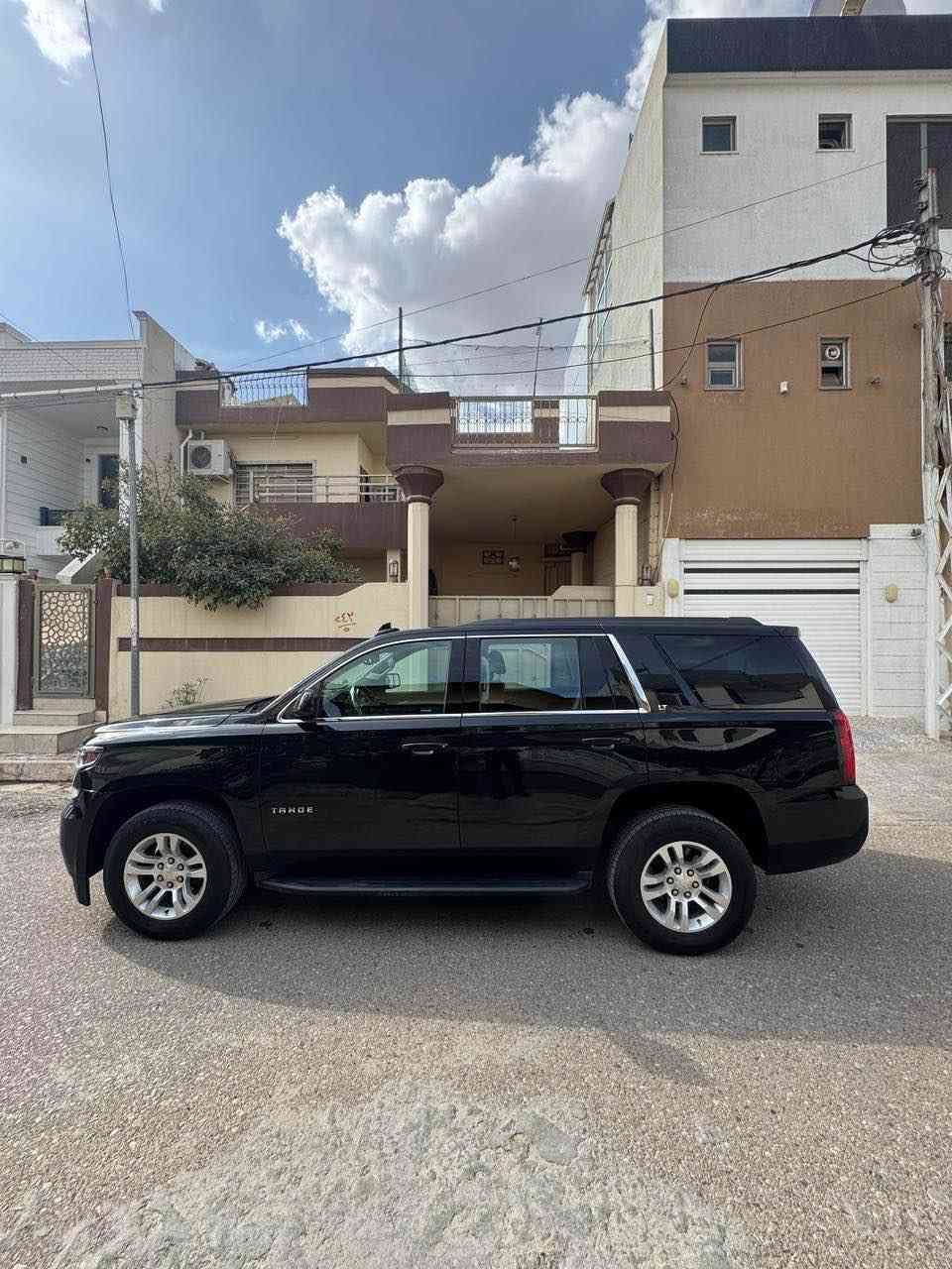 السلام عليكم اقره المنشور كامل والله يوفقكم الي مو شراي لايتصل تفاصيل السياره كله ذاكره مع جزيل
 1- النوع . تاهو LT 
2-الموديل. 2019
3-الحادث:_٣ قطعة صبغ بدون دواخل
 4- حالة الايرباك:_سليمات
____________________________
الموصفات :_فول الفول عده الفتحة
1-رادارات امامي
 2- شاشة كبيرة+قاصة
3-المحرك 5.3
4-جنطه كهرباء
5-جنطه شفط
6-داخل جلد اسود
7-الكشنات vip
‏8-DVD بالقماره (شاشه)
4- كامره خلفيه 
10-كشنات كهرباء
11-تدفئه كشنات
12-كشن ذاكره خزن 
13-تشغيل عن بعد
رقم كركوك هزه سنويه جديد تحويل مباشر
كشره سليم من الخدوش والتكحيلات السياره مثل الصور واحلى بعد كير محرك مكفولات من الفتح والتبديل تخم تاير وكلشي بيها جاهز وجديد مابيها اي نقص 
السعر 340للاستفسار *********** اتصال+غير متواجد ع الفيس 
لعنوان كركوك كركوك, العراق
