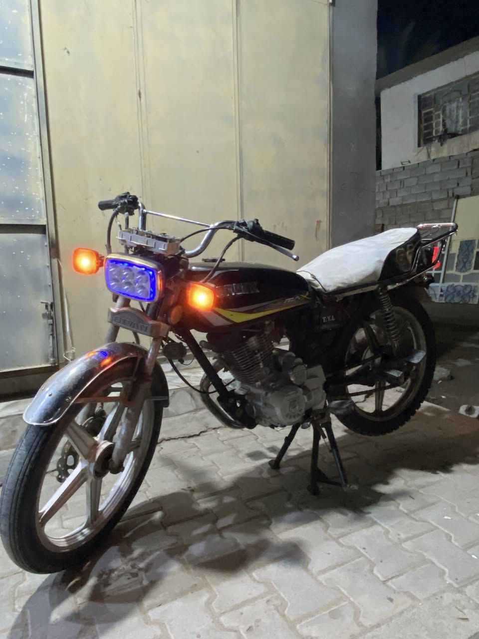 للبيع سيفان موديل 2019 
سعر 250
***********
