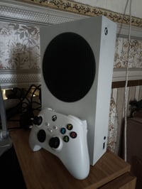 اكس بوكس سيريس اس • ٥١٢جيجا • كامل ملحقاته