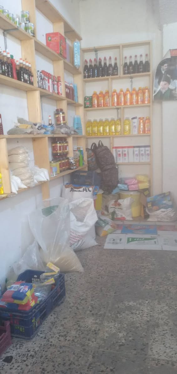 محل للأيجار مكانه سوق الكروش قريب على أهل الباله يحتوي على رفوف ***********
