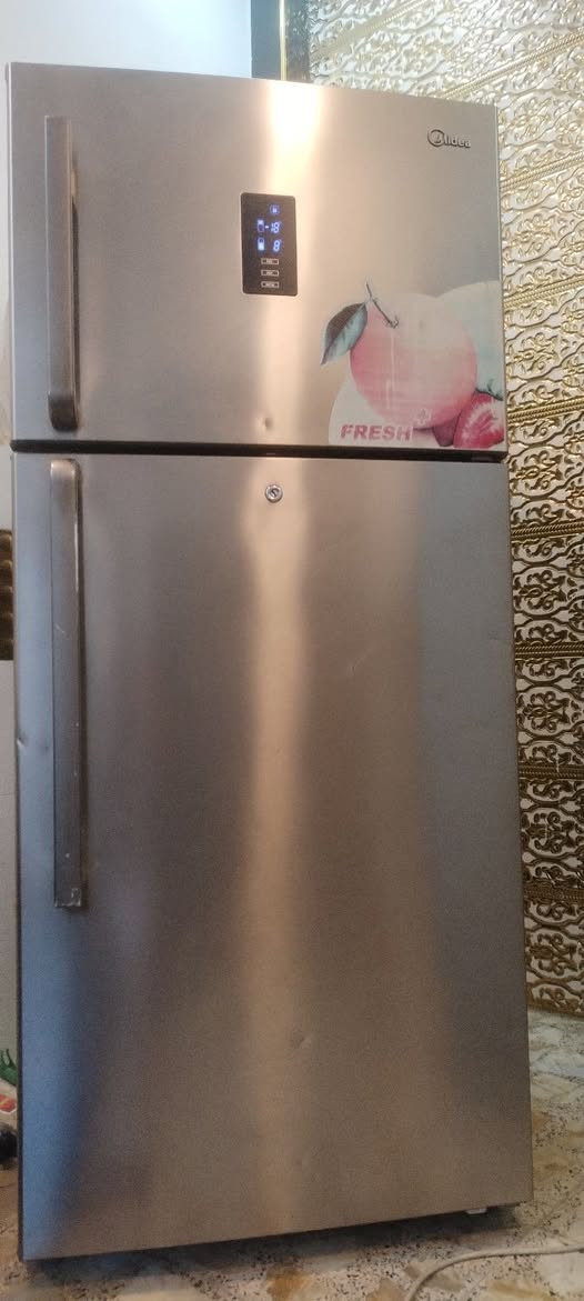 ثلاجة أصلية مو صيني ٢٢ قدم
كلش نظيفة وتجميد فول  بيع مستعجل٢٥٠

بالحقيقة احلة من التصوير 

مكانهه بغداد البلديات ***********
