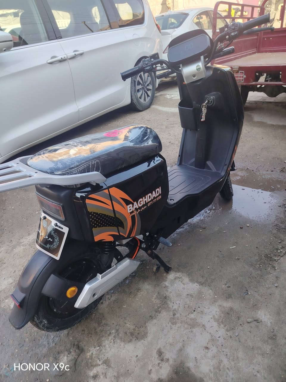 دراجه شحن للبيع دراجه نضيفه ومابيهه كل نقص ست بطاريات اربع سرع تمشي تسعين سعر  خمسميه قفل للتواصل *********** واتساب فقط
