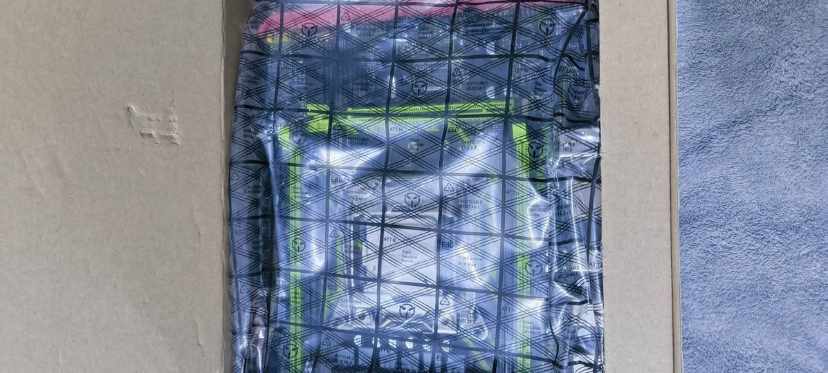 مذر بوردddr4 مع معالج كامل جديد 
ومعالج اضافي ويمك الصور
الي يفيدنه ينطيني سعر وبالعافيه


**إذا كنت صاحب هذا الإعلان وتريد حذفه لأي سبب، رجاءا أرسل رسالة إلى الدعم الفني**