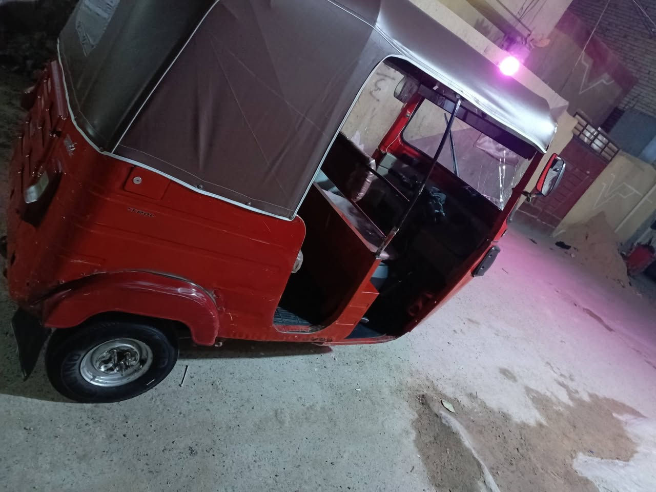 سلام عليكم تكتك موديل 19شهر 12 مضلع رقم كربلاء تحويل ثاني يوم باسمي مشروع وطني تكتك خير  خياسات ماكو مكاني بغداد مدينه الصدر سعر 5ونص وبيهاا مجال حك الجيه ***********
