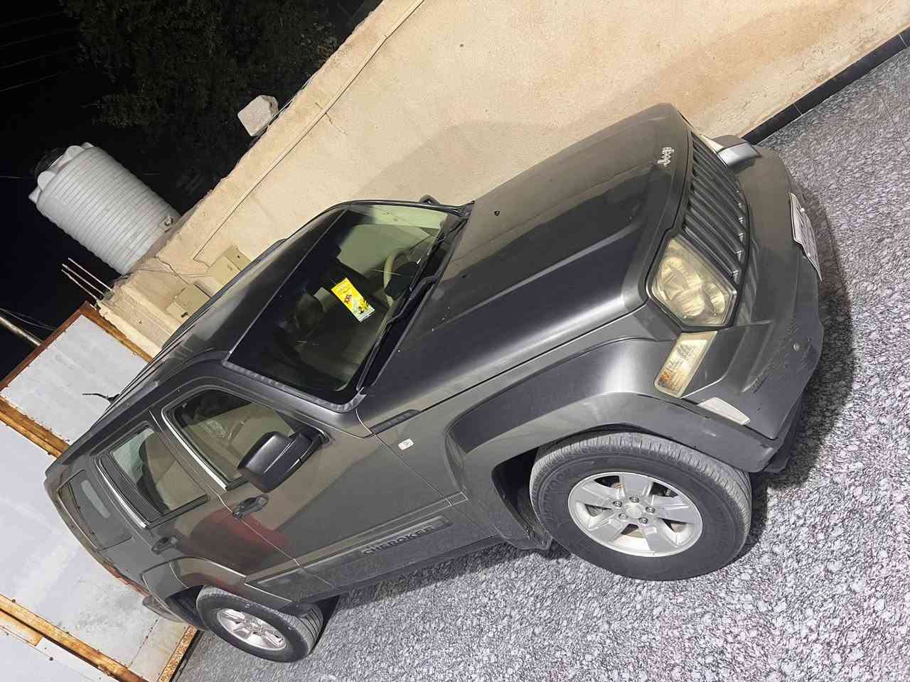 جيب ليبرتي نفطي ٢٠١٢
٣٧٠٠ ادوات ادوات 
ابيع من غير لوحات فقط 
السيارة محركها بي خيط تبخير 

مكانها البصرة 
***********
