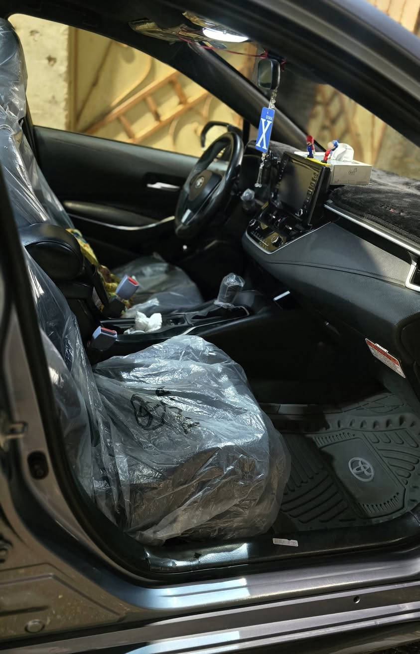 كورلا موديل 2021 امريكي رقم بغداد
فووول مواصفات 
١-فتحه سقف 
٢-بصمه تشغيل 
٣-اشاير بالمري 
٣-نضام ترحيب عند الاقتراب 
٤-تحكمات ستيرن 
السياره ماشيه 95 الف 
كير ومحرك كفاله 
تخم تاير جديد 
لايتات زرع عدسات LED جديد 
ادامه كامله للسياره جديده دهن محرك وكير جديد 
ضررها فقط بنيد مبدل 
والجاملغ نفسه راجع ومصبوغ وبيها طخه بسيطه بقبق الصندوك ومصلحه وجاهزه 
مكان السياره الفلوجه 
السعر 137
للاستفسار ***********
