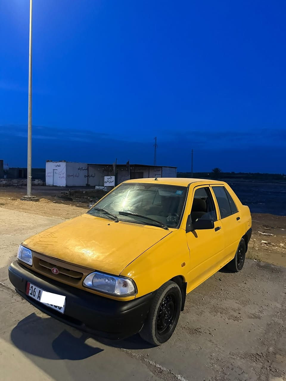 .
السلام عليكم 

سايبه 21 صبغ باب وجاملغ بدون دواخل 

جاهزه 

رقم قادسيه الجديد 

عنواني ديوانيه سدير 

السعر ٤٨ وبيها مجال قليل 

***********
