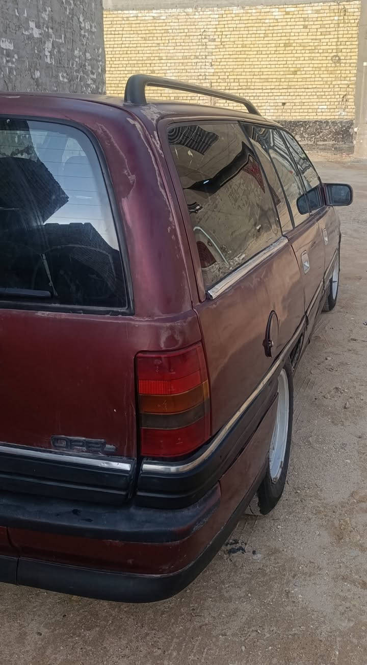 للبيع اوبل ستيشن 91 اوتماتيك
السعر 35 ورقه وبيها مجال قليل
*********** مكان نجف الاشرف 
تخم تاير جديد كهرباء حداديه 80 بالميه 
سنوية لل27 سيارة حلوة ونضيفه 
كير مكينه حلوات مابيها نقص محركها 2000
