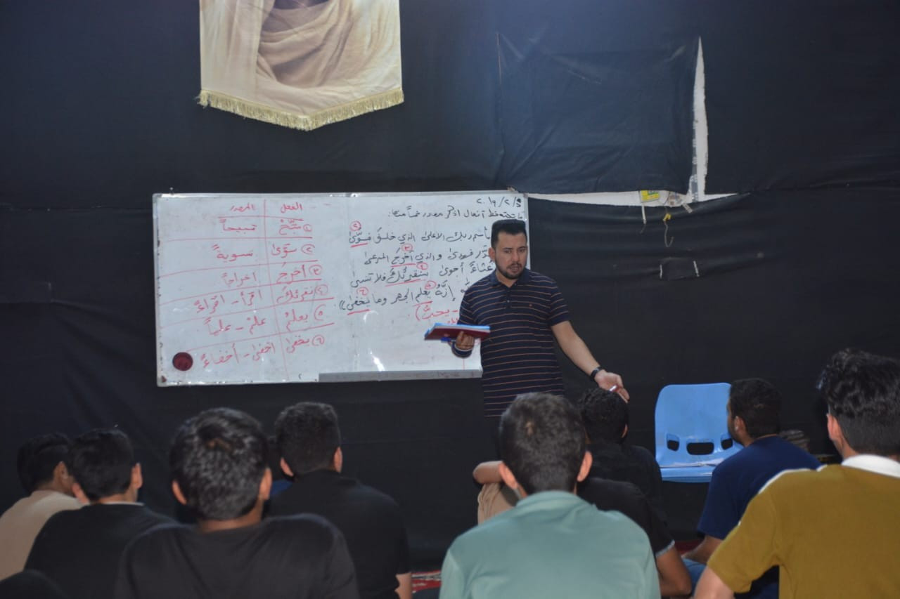 @إعلان_مجاني_خدمة_لطلبتنا .
الحمد لله الذي أغنانا فجعلنا من الشاكرين .
في الأعوام السابقة وفي هذا العام وفي كل عام بإذن الله تعالى #تستمر_الخدمة .
يعلن الأستاذ : علي خفيف العتابي 
مدرس مادة اللغة العربية 
#بإقامة
#دورات_مراجعة_مجانية_مركزة_لطلبة_الثالث_المتوسط 
بدايةً من يوم غدٍ الجُمعة وإلى يوم الثُلاثاء
ولكافة طلاب وطالبات قضاء النصر المرشحين في الدور الأول فقط .
الجهد خالص لوجه الله تعالى وثواب أمواتنا وأمواتكم .
المكان : #منتدى_شباب_النصر
البنات :  من ال ٩  إلى ١١   صباحاً .
البنين :  من ال ٤  إلى ٦     عصراً .
للاستفسار : *********** أستاذ رحمن بهلول .
للاستفسار :  ***********  أستاذ علي خفيف .
