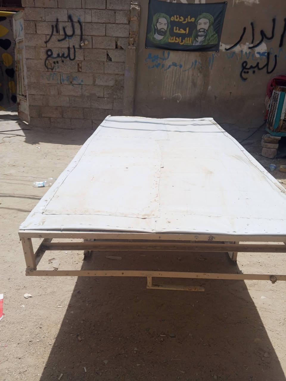 سلام عليكم محجر والمصطبات للبيع السعر 100وبيهن مجال اليريد يتصل على الرقم ***********
