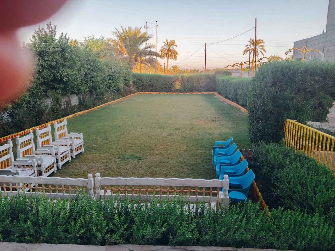 نصف دونم سند، 25 تحويل مباشر مع صاحب الدار في منطقة الراشديه قرب البحيره يحتوي على 6 غرف نوم 4 في الطابق الاول 2 في الطابق الارضي مع استقبال 8×5وحولي 8×5 ومطبخ 5×5 وخدمات في الطابقين وخدمات خارجيه  وحديقه  500 متر 

للأتصال على هذا الرقم  ***********
