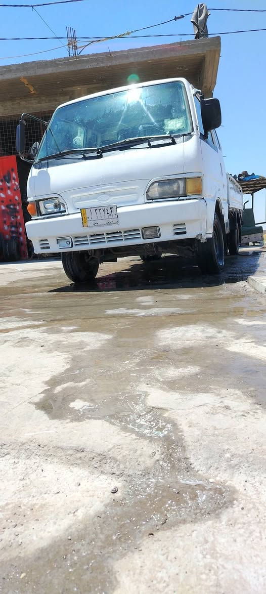 السلام عليكم كيا حمل للبيع موديل 1995رقم ديالى السيارة مكفولة من كير اكسل محرك وشاصي ورقم شاصي واضح السيارة 7جنكال السعر 43بيهة مجال الاستفسار عن هذا الرقم ***********
