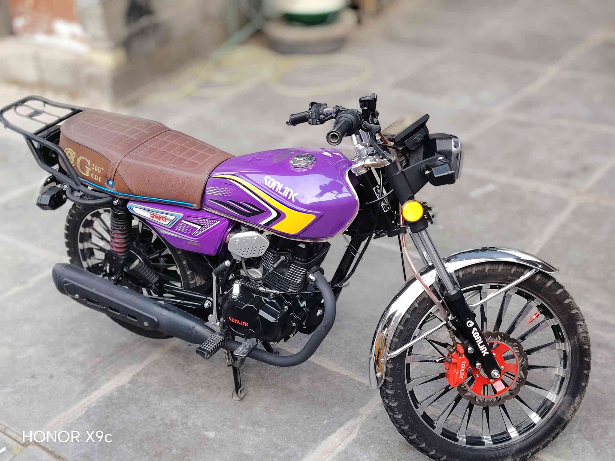 سلام عليكم دراجه ايراني 5كير موديل 2025 دراجه كفاله عامه جديده استعمال شخصي لدكلي شبيه كفاله سعر950 وبيه مجال بصيط مكاني بغداد حريه رقم الهاتف ***********
